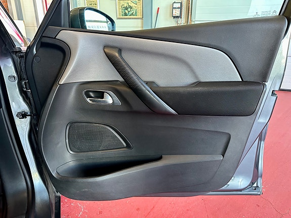 Citroen Grand C4 Picasso 13 of 30