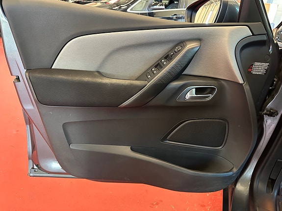 Citroen Grand C4 Picasso 10 of 30