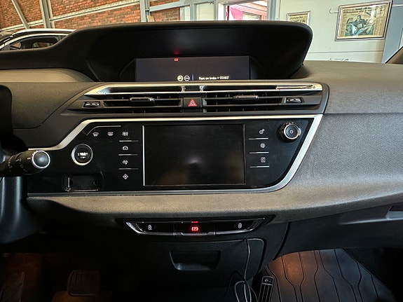 Citroen Grand C4 Picasso 23 of 30