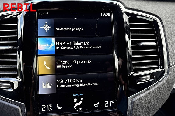 Volvo XC90 16 of 21