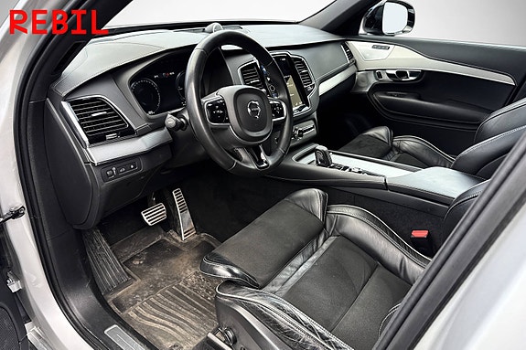 Volvo XC90 8 of 21
