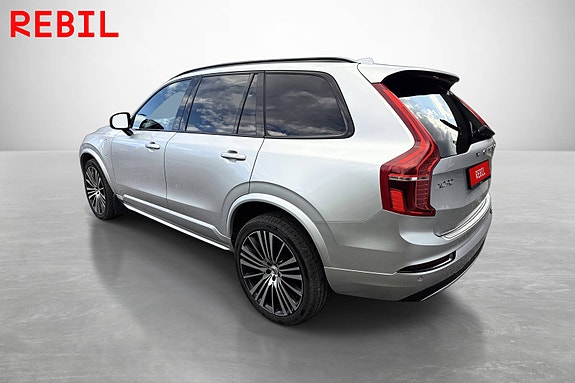 Volvo XC90 4 of 21