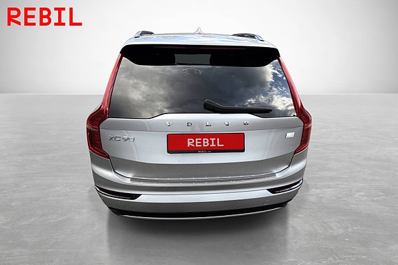 Volvo XC90 5 of 21