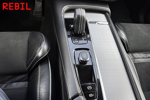 Volvo XC90 19 of 21