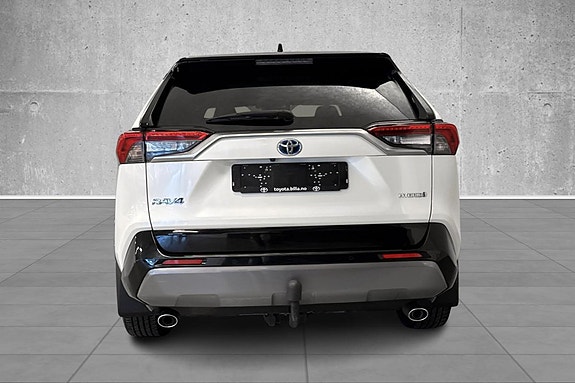 Toyota RAV4 4 of 5