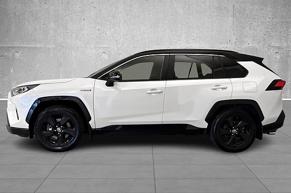 Toyota RAV4 2 of 5