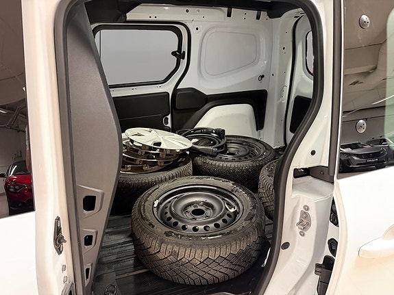 Nissan Townstar 25 of 29