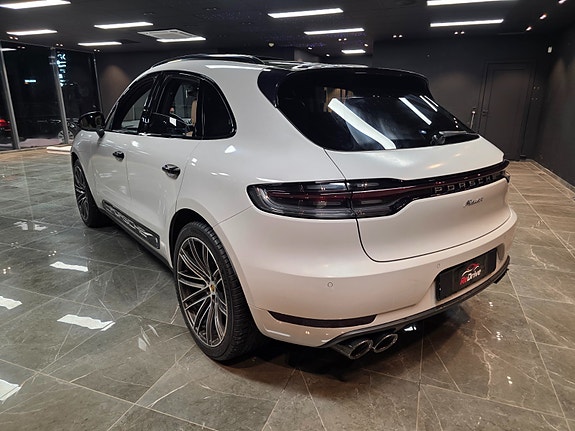 Porsche Macan 6 of 30
