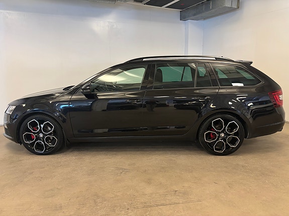 Skoda Octavia RS 3 of 5