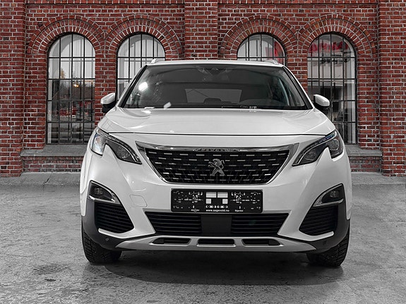 Peugeot 5008 3 of 5