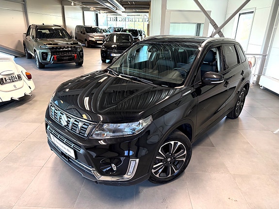 Suzuki Vitara 2 of 17