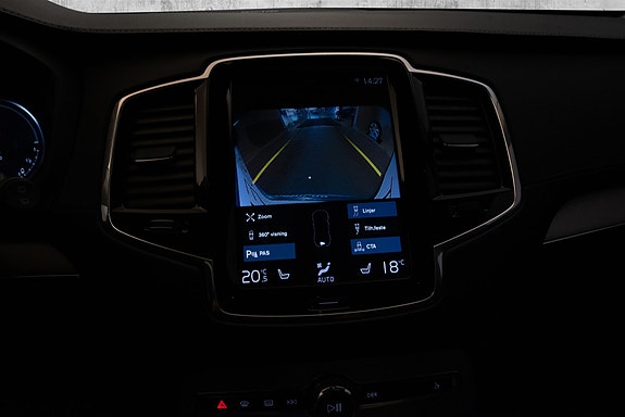 Volvo XC90 15 of 30