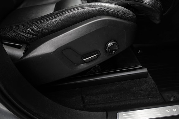 Volvo XC90 24 of 30