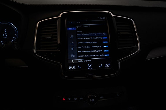 Volvo XC90 18 of 30