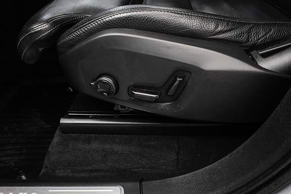 Volvo XC90 23 of 30