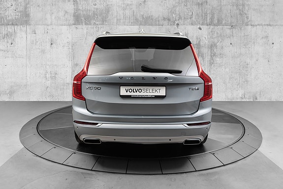 Volvo XC90 8 of 30