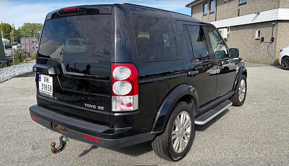 Land Rover Discovery 4 5 of 5
