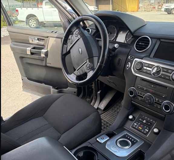Land Rover Discovery 4 11 of 21