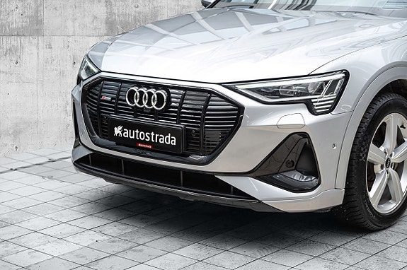 Audi e-tron Sportback 2 of 30