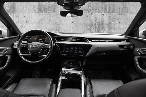Audi e-tron Sportback 15 of 30