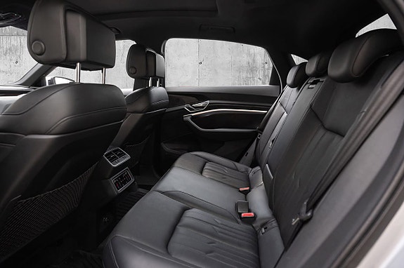 Audi e-tron Sportback 29 of 30