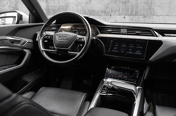 Audi e-tron Sportback 14 of 30