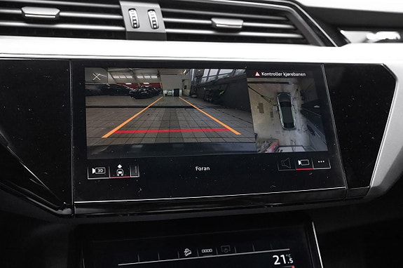 Audi e-tron Sportback 22 of 30