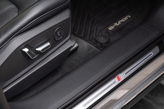 Audi e-tron Sportback 25 of 30
