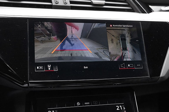 Audi e-tron Sportback 21 of 30