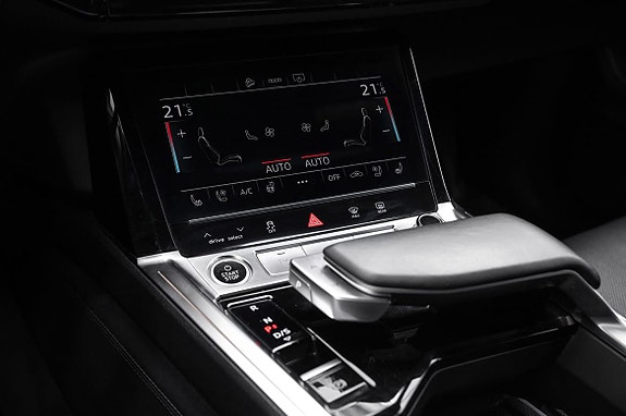 Audi e-tron Sportback 23 of 30