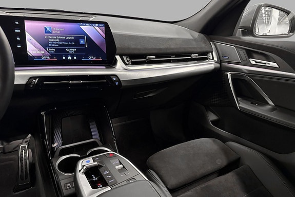 BMW iX2 23 of 26