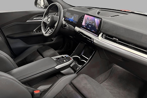 BMW iX2 15 of 26