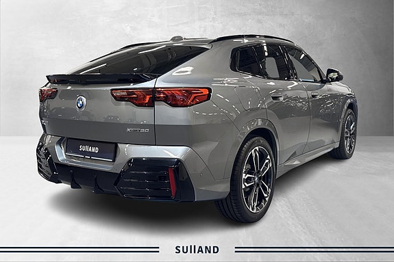 BMW iX2 5 of 26