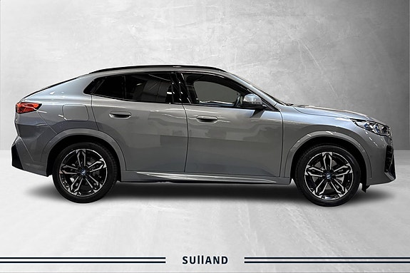 BMW iX2 6 of 26