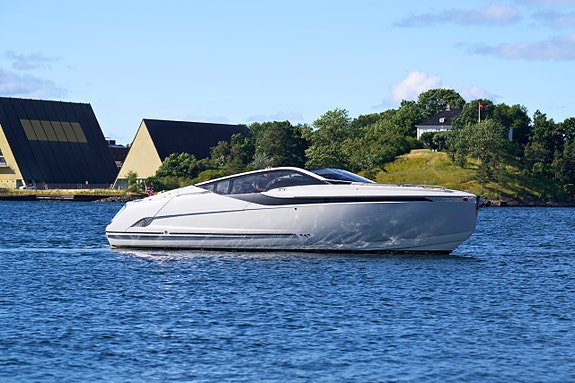 Prisgunstig Fairline F//Line 33 Nå inkl. årets vinteropplag! 14 of 30