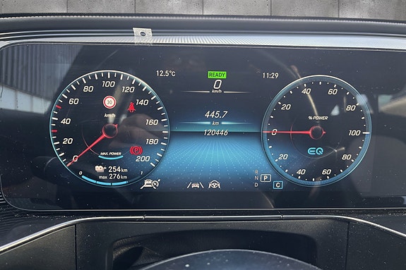 Mercedes-Benz EQC400 9 of 19