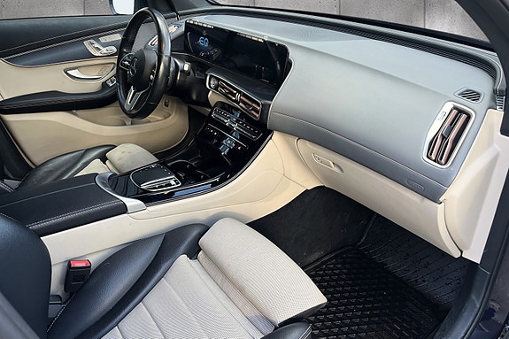 Mercedes-Benz EQC400 7 of 19