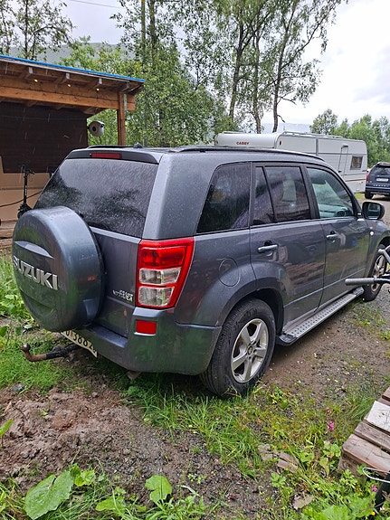 Suzuki Grand Vitara 4 of 5