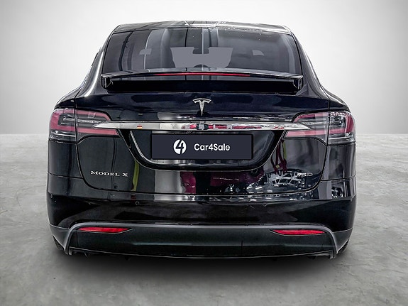Tesla Model X 3 of 5