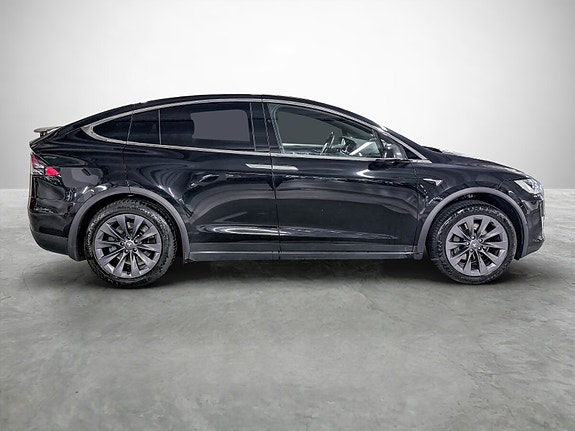 Tesla Model X 5 of 5
