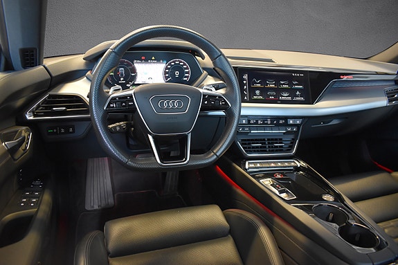 Audi e-tron GT 16 of 30