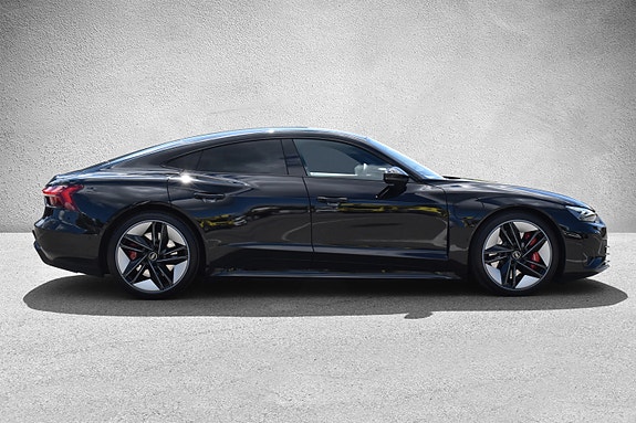 Audi e-tron GT 7 of 30