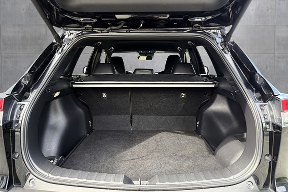 Toyota Corolla Cross 17 of 18