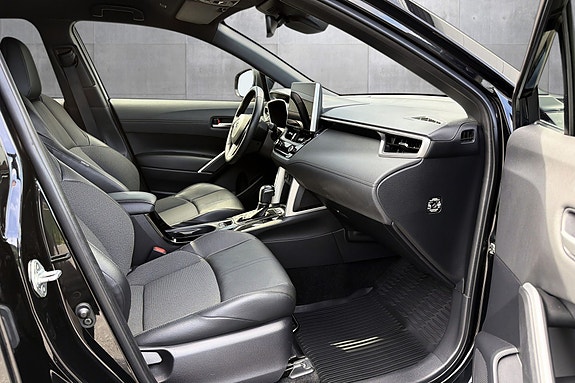Toyota Corolla Cross 14 of 18