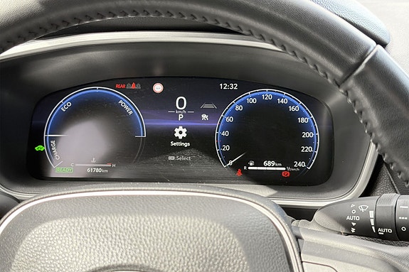 Toyota Corolla Cross 12 of 18