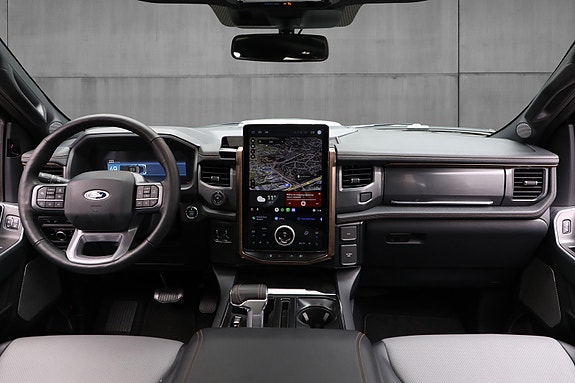 Ford F-150 4 of 5