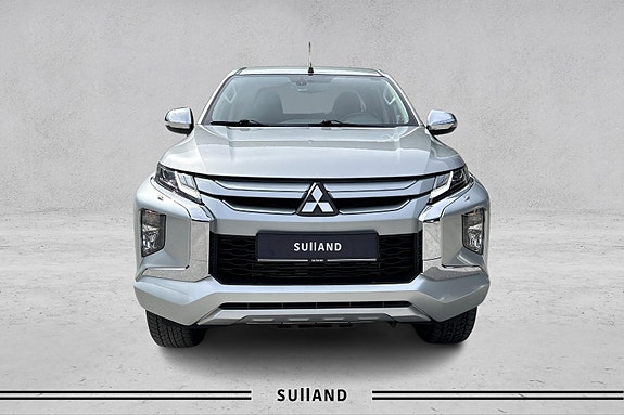 Mitsubishi L200 8 of 20