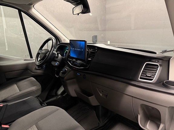 Ford Transit 24 of 30