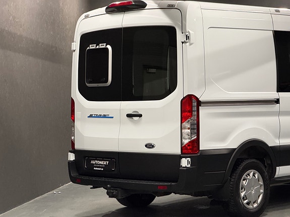 Ford Transit 12 of 30
