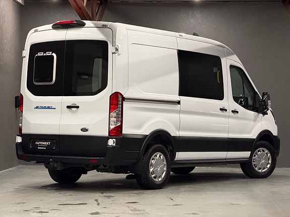 Ford Transit 13 of 30